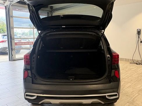 Used 2023 Kia Seltos SX w/ SX Sunroof Package AWD/4WD image 5