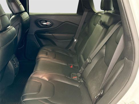 Used 2022 Jeep Cherokee Trailhawk AWD/4WD image 5