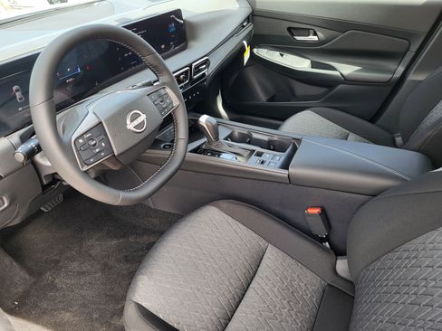 New 2026 Nissan Sentra SV w/ SV Convenience Package FWD image 9
