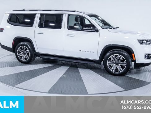 Used 2024 Jeep Wagoneer L Series II w/ Flexible Seating Group image 13