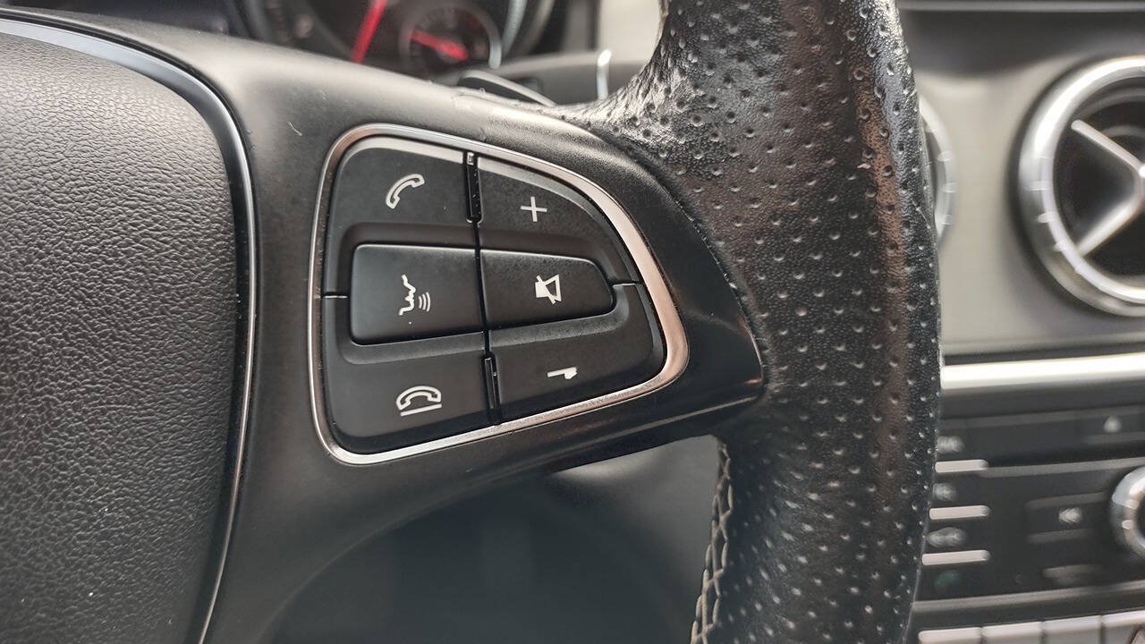 Used 2018 Mercedes-Benz CLA 250 image 16