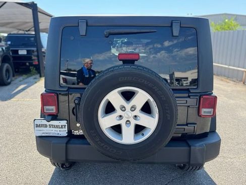 Used 2018 Jeep Wrangler Unlimited Sport S AWD/4WD image 5