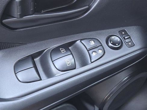 Certified 2025 Nissan Kicks Play S image 27