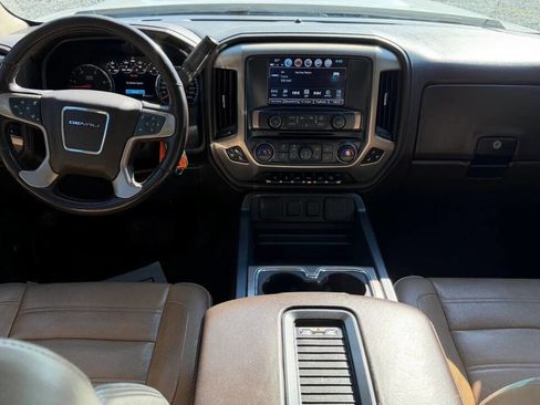 Used 2019 GMC Sierra 2500 Denali w/ Duramax Plus Package image 14