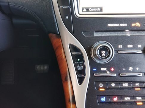 Used 2017 Lincoln MKX Reserve FWD image 22