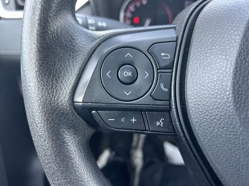 Used 2024 Toyota RAV4 XLE image 19