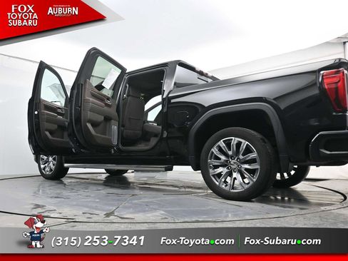 Used 2023 GMC Sierra 1500 Denali w/ Denali Reserve Package AWD/4WD image 32