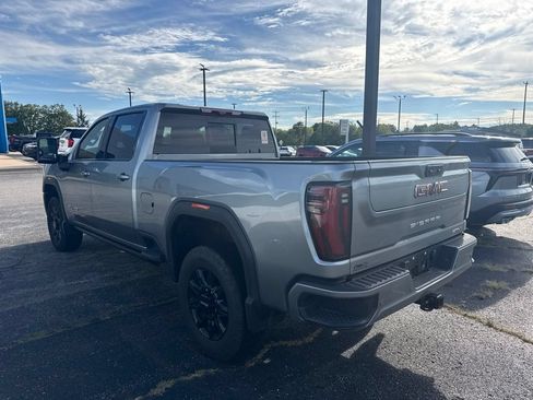 Used 2024 GMC Sierra 2500 AT4 w/ AT4 Premium Plus Package AWD/4WD image 5