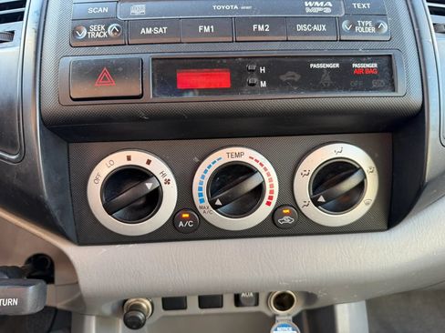 Used 2011 Toyota Tacoma 2WD Regular Cab image 21