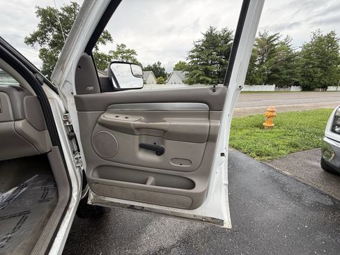Used 2004 Dodge Ram 2500 Truck SLT w/ Trailer Tow Group AWD/4WD image 9