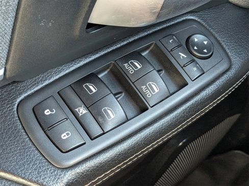 Used 2019 RAM 3500 Big Horn image 25