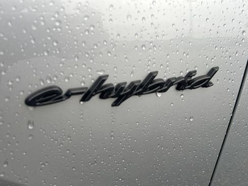 Certified 2025 Porsche Cayenne E-Hybrid AWD/4WD image 14