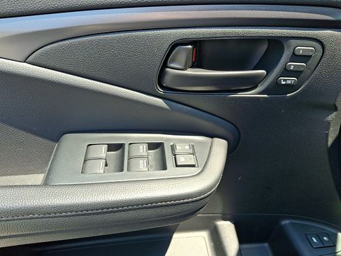 Certified 2023 Honda Passport EX-L image 12