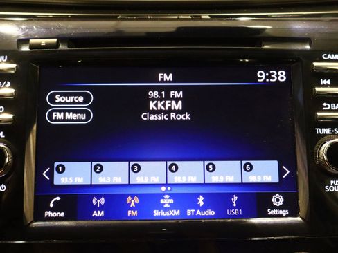 Used 2023 Nissan Murano SV image 31