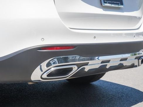 Certified 2025 Mercedes-Benz GLC 300 4MATIC w/ Driver Assistance Package image 9