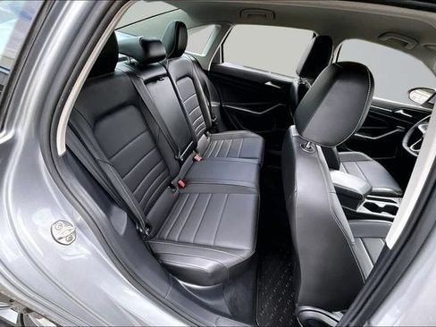 Used 2022 Volkswagen Jetta SE FWD image 25