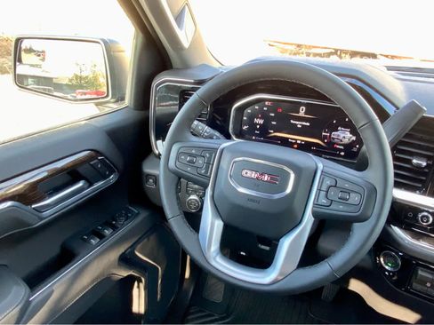 New 2026 GMC Sierra 1500 Elevation image 40