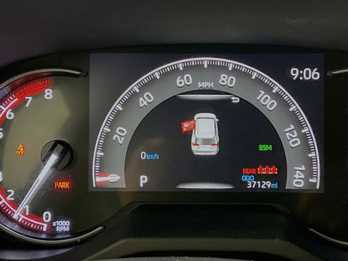 Used 2019 Toyota RAV4 Limited image 22