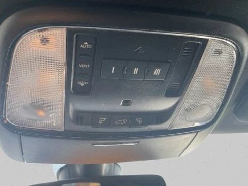 Used 2022 Dodge Durango R/T w/ Blacktop Package AWD/4WD image 23
