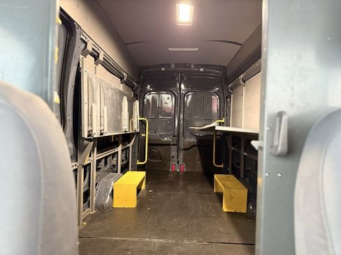 Used 2019 Ford Transit 250 148 High Roof Extended image 28