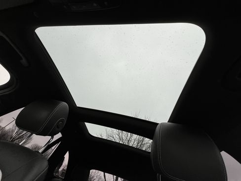 Used 2020 Mercedes-Benz GLC 300 4MATIC image 29