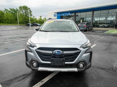 Used 2023 Subaru Outback Limited AWD/4WD image 2