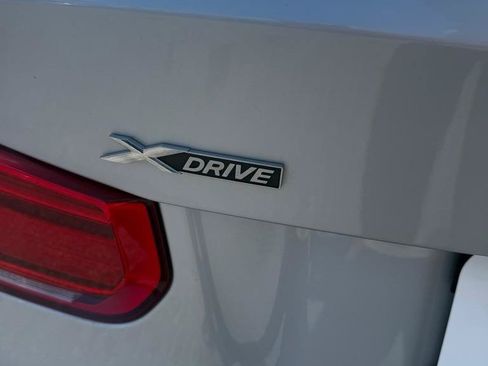 Used 2018 BMW 330i xDrive Sedan w/ M Sport Package AWD/4WD image 27