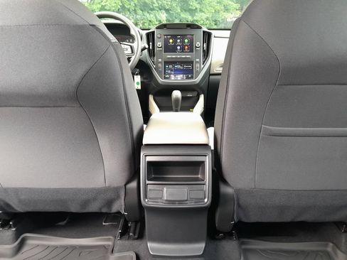 Certified 2025 Subaru Forester AWD/4WD image 31