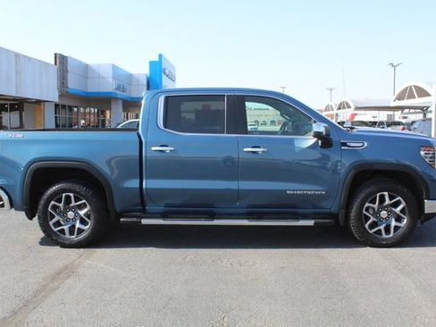 Used 2024 GMC Sierra 1500 SLT AWD/4WD image 2