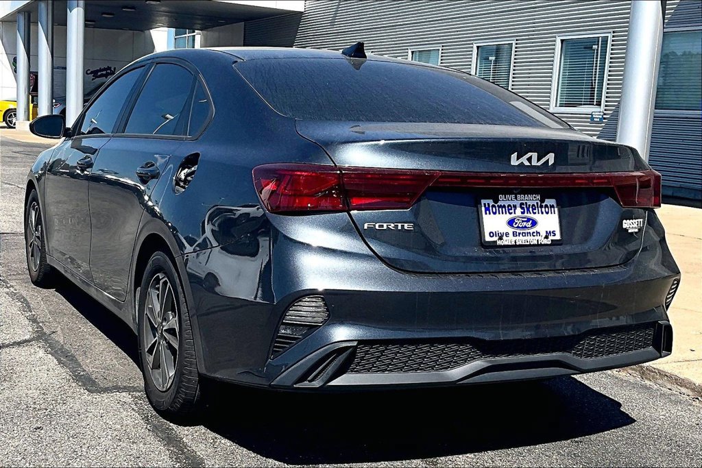 Used 2023 Kia Forte LXS FWD image 3