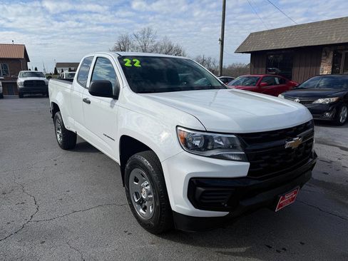 Used 2022 Chevrolet Colorado W/T image 2