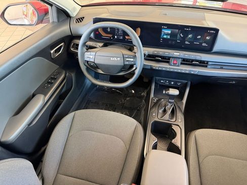 Used 2025 Kia K4 LXS FWD image 33