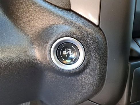 Used 2022 Chevrolet Silverado 1500 Custom image 19