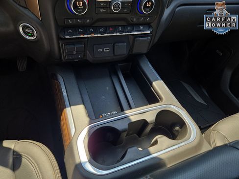 Used 2020 Chevrolet Silverado 1500 High Country w/ Technology Package AWD/4WD image 22
