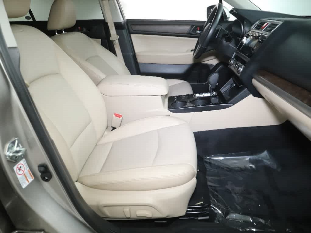 Used 2016 Subaru Outback 2.5i Limited AWD/4WD image 34