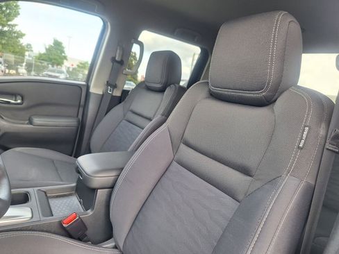Used 2023 Nissan Frontier SV w/ Technology Package AWD/4WD image 11