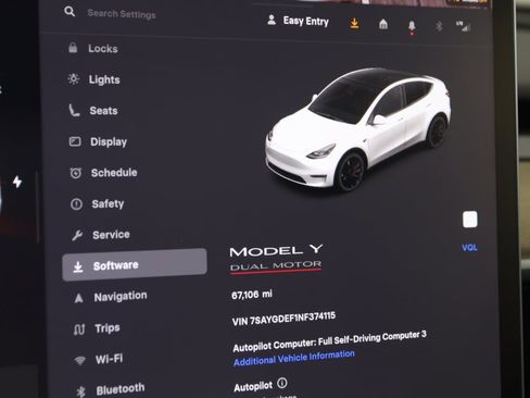 Used 2022 Tesla Model Y Performance image 19