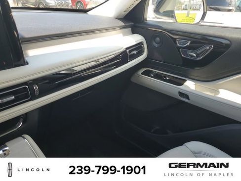 New 2025 Lincoln Aviator Reserve image 33