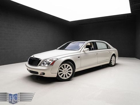Used 2009 Maybach 62 S RWD image 16