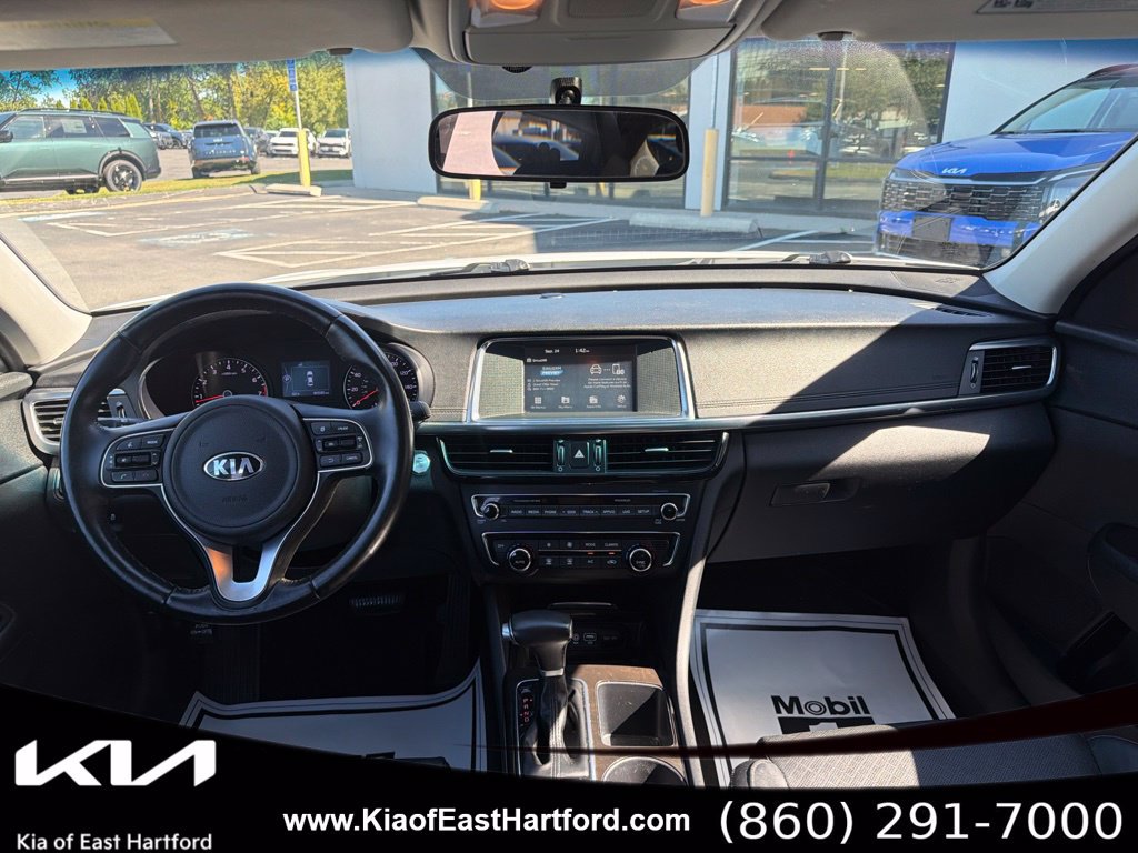 Used 2017 Kia Optima EX FWD image 22