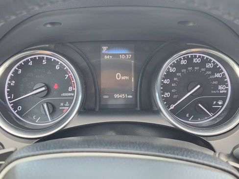Used 2020 Toyota Camry SE FWD image 11