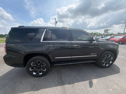 Used 2020 GMC Yukon Denali w/ Denali Ultimate Black Edition AWD/4WD image 7
