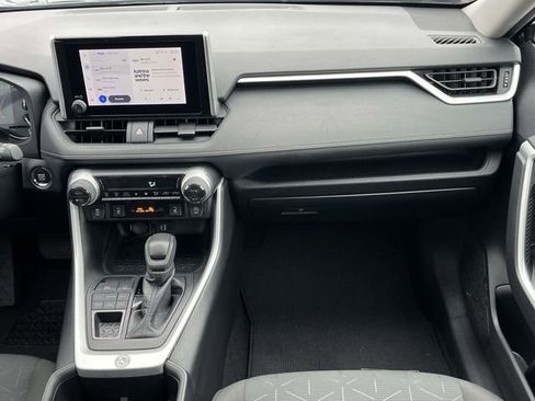 Used 2024 Toyota RAV4 XLE image 18