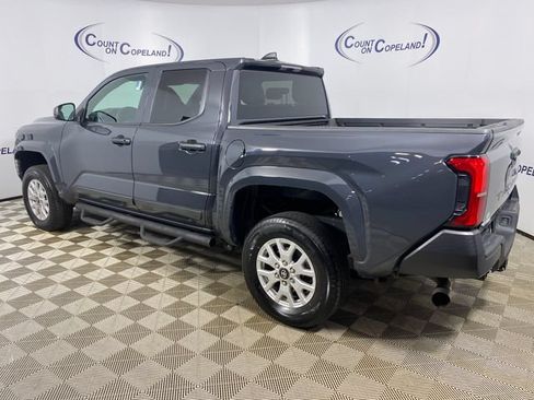 Certified 2024 Toyota Tacoma SR AWD/4WD image 4