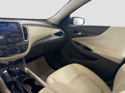 Used 2023 Chevrolet Malibu LT FWD image 24