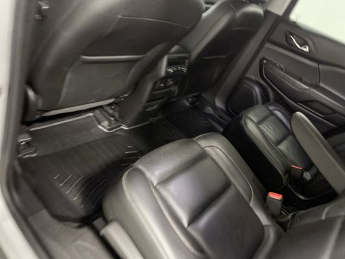 Used 2019 GMC Acadia SLT AWD/4WD image 17