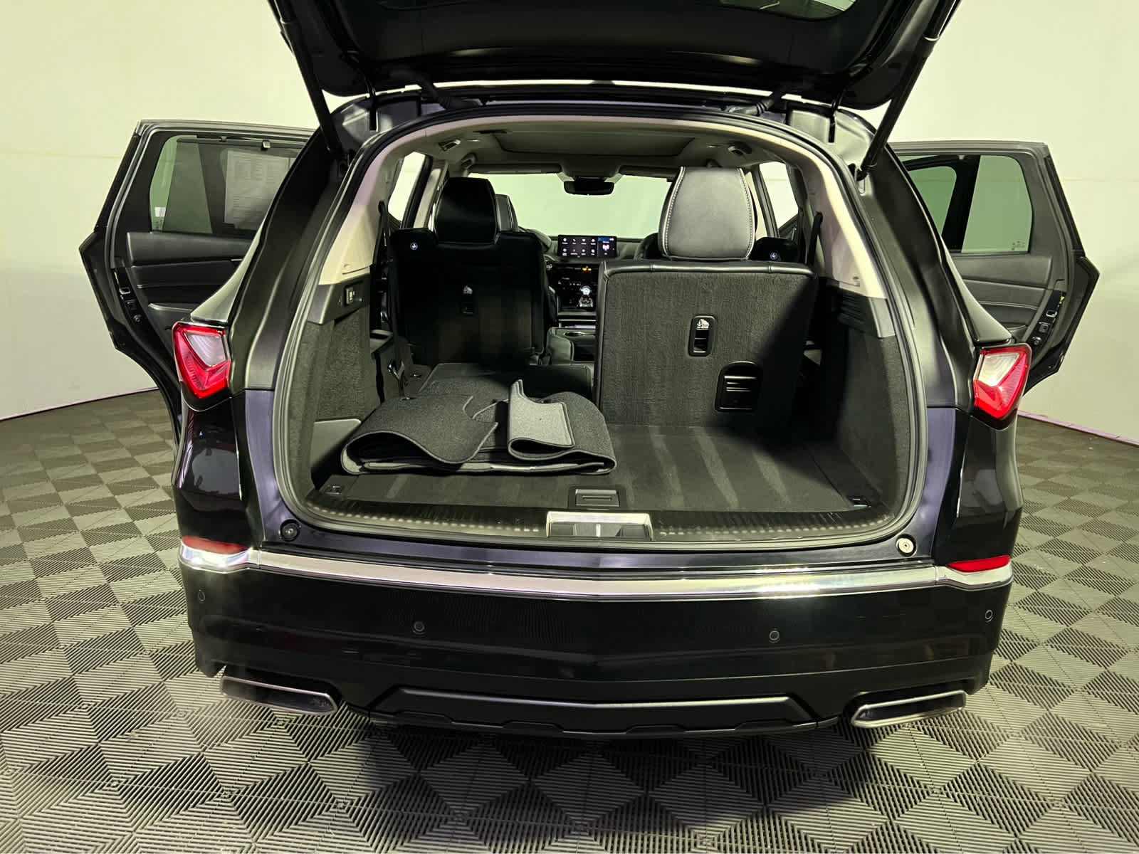 Certified 2023 Acura MDX w/ Advance Package AWD/4WD image 28