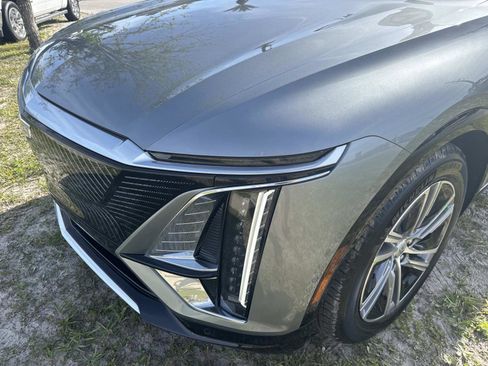 Certified 2025 Cadillac Lyriq Luxury RWD image 9