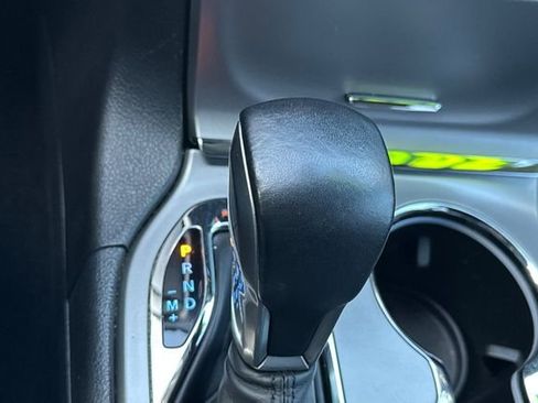 Used 2021 Jeep Grand Cherokee Laredo image 24