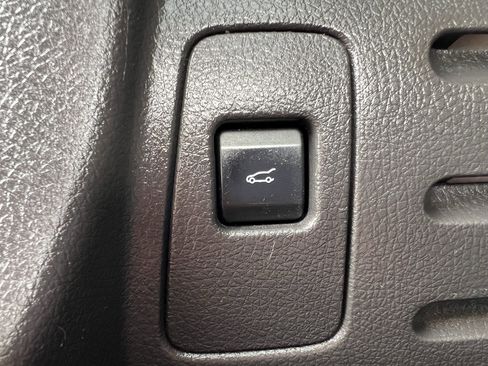 Used 2014 Ford Edge Sport w/ Driver Entry Package FWD image 34